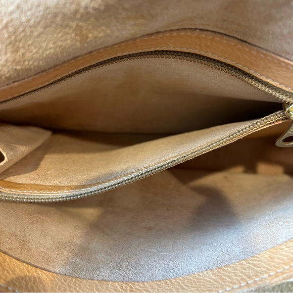 Il Bisonte Genuine Leather crossbody over shoulder handbag - Picture 5 of 13